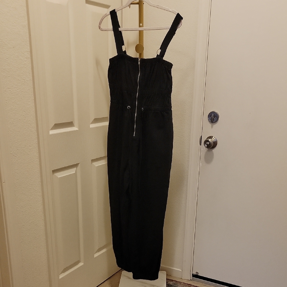 Black Sleeveless Jumpsuit